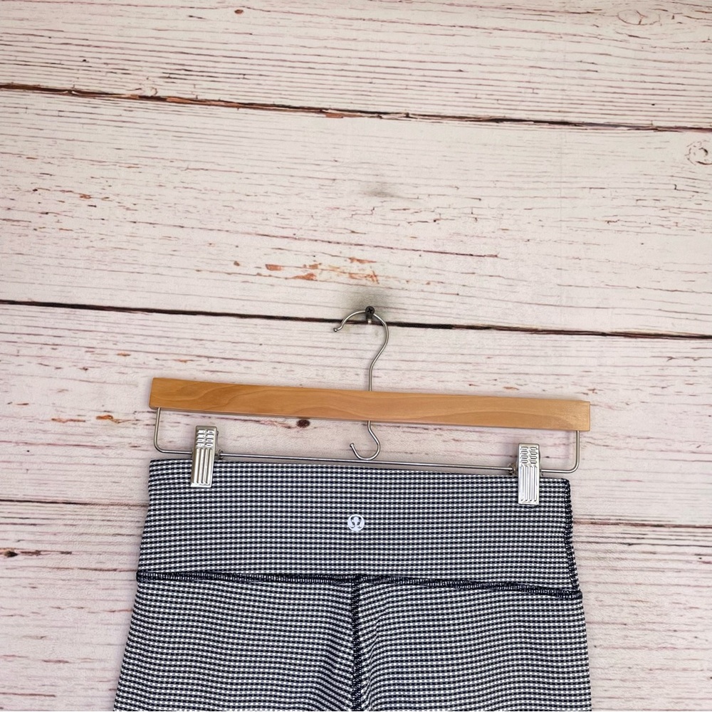 Lululemon gingham crop leggings - Picture 11 of 12